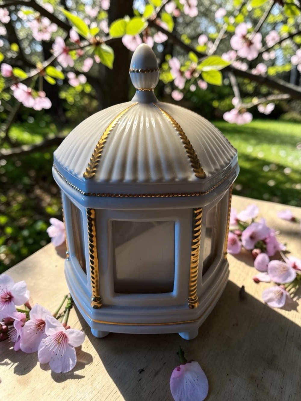 Lenox White and Gold Decorative Glass Lantern Trinket